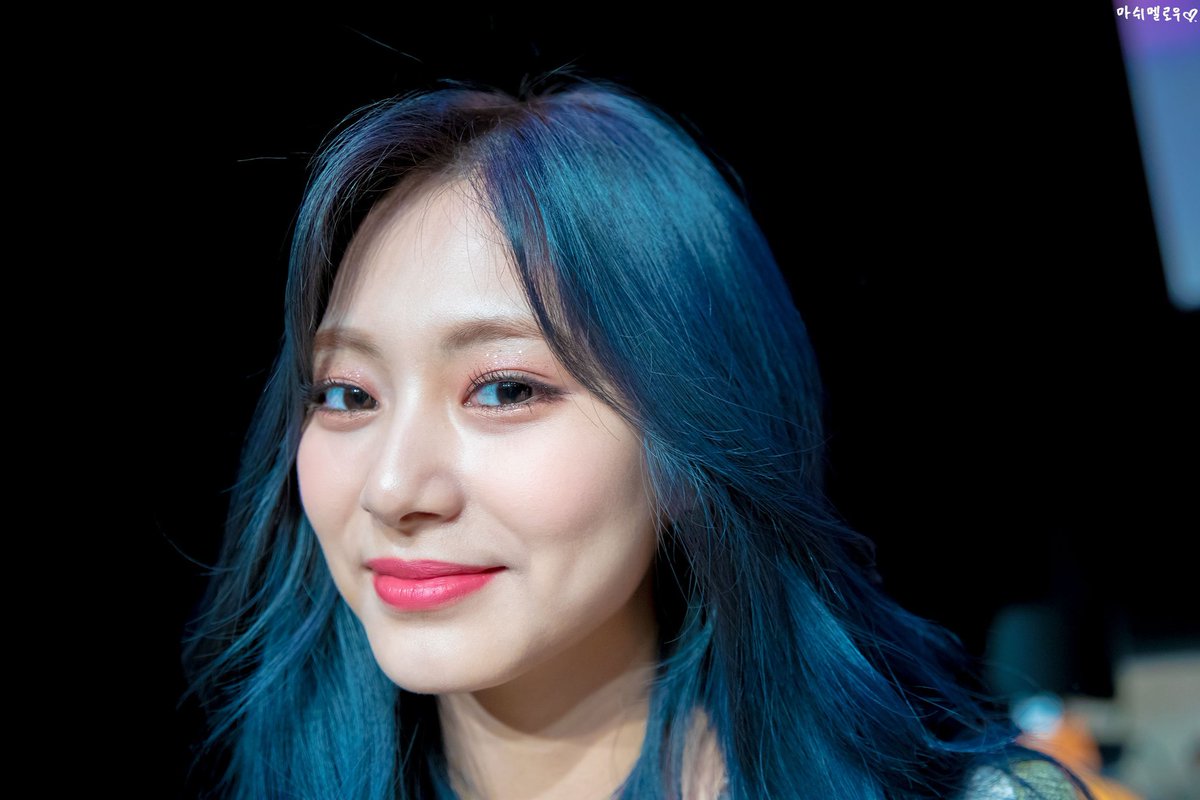 dongpyomrt's tweet photo. Tzuyu twice who? I only know ruffa mae sunbaenim of twice https://t.co/B9CUFLXKgA