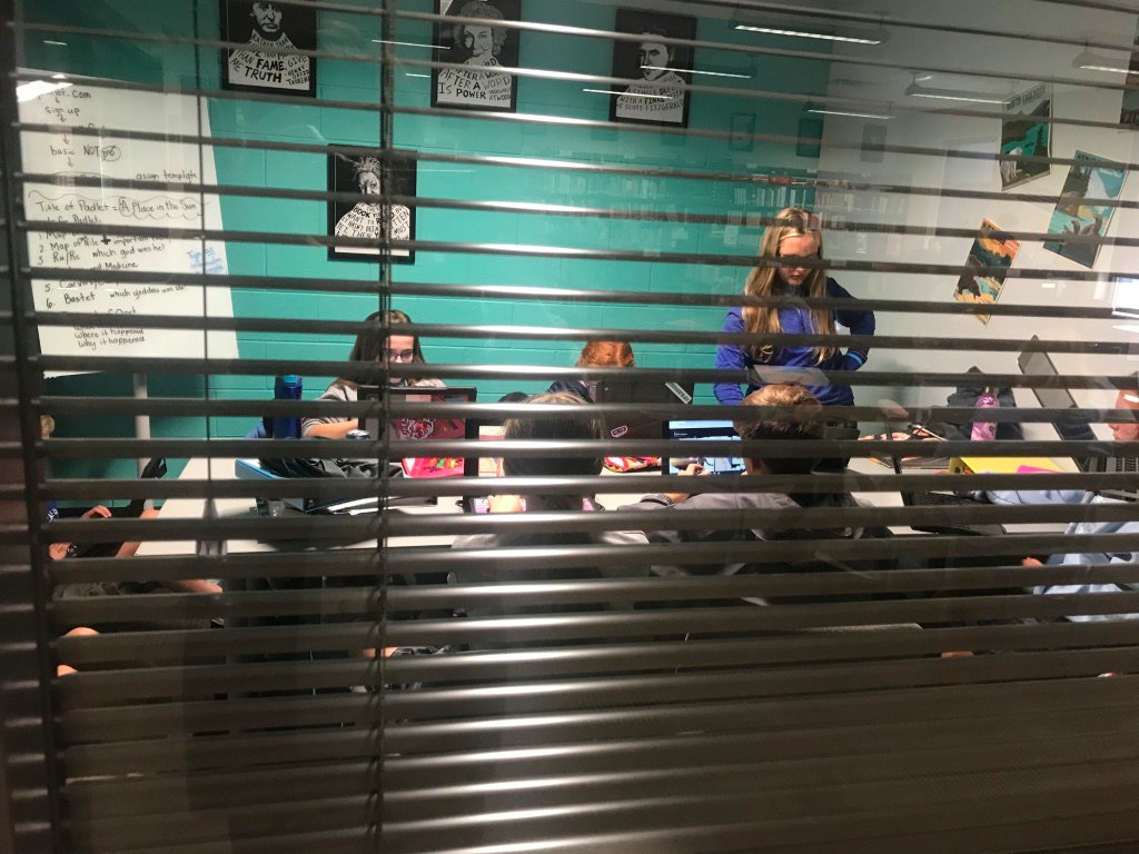 bbsLIBandLIFE's tweet photo. Lots of activity in the collaboration room (collab lab); yesterday it was 6th grade with Padlet and Ancient Egypt
#libandlife  #sixthgradeloveslearning #bbslibrary https://t.co/Pq3KkkWomU