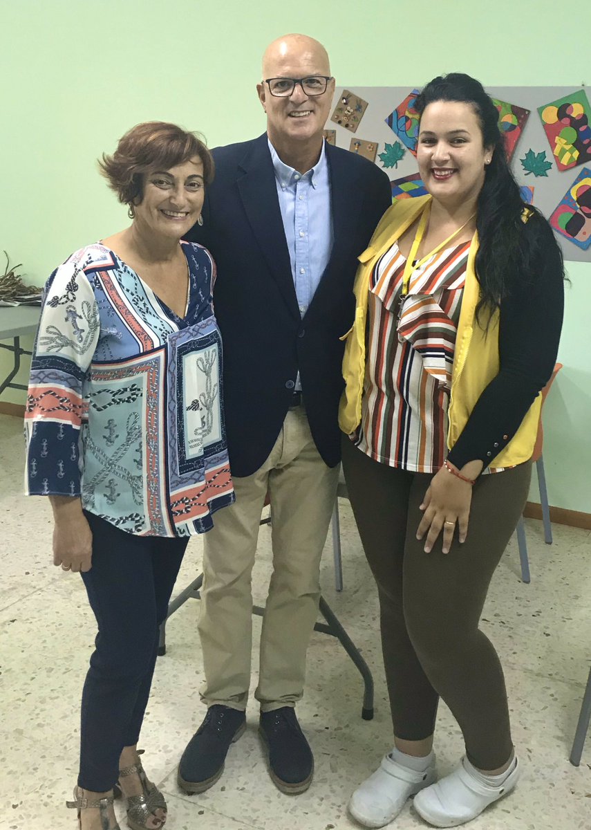 josemanuelpitti's tweet photo. Esta mañana, junto a mis compañeros @MariaGasparCC @jacobopcabrera y #RaquelMorales, visitamos a nuestros amigos de ACUFADE (Asociación de Cuidadoras/es, Familiares, y Amigos/as de Personas con Dependencia, Alzheimer y otras Demencias), en
Granadilla.
#ACUFADE ❤️❤️❤️🙏🙏🙏 https://t.co/0CY5fQYpYE