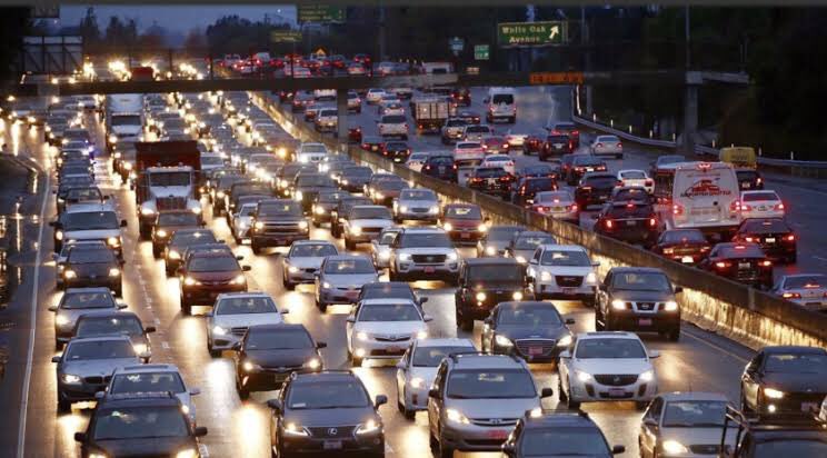 LlantasRomero's tweet photo. Sabias que: Hay mas autos que personas en la famosa ciudad de “Los Ángeles”. #trafico 
 #llantas #losangeles #datointeresante  #cars #autos #carros #automóviles #carfacts #datointeresante #datosquenosabias #datos #datosautos #romerollantas #curioso https://t.co/bBhgbVESMj