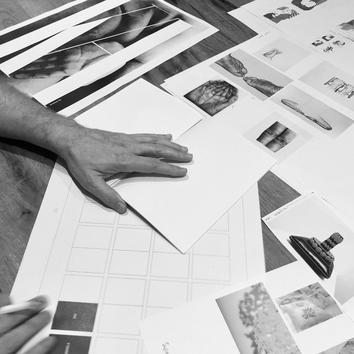 kojakcreation's tweet photo. Bientôt ! 

Revue KA consacrée à l'art contemporain avec des oeuvres de : Bertrand Robert, Cendres Lavy, Martial Lorcet, Camille Brasselet, Mai Tabakian, Gisèle Bonin, Romain Lena, Laurence Guenoun, Thierry Renard, Patrick Gomme, Sylvie Kaptur Gintz, Kenny Ozier-Lafontaine ... https://t.co/s9s8FUtGKD
