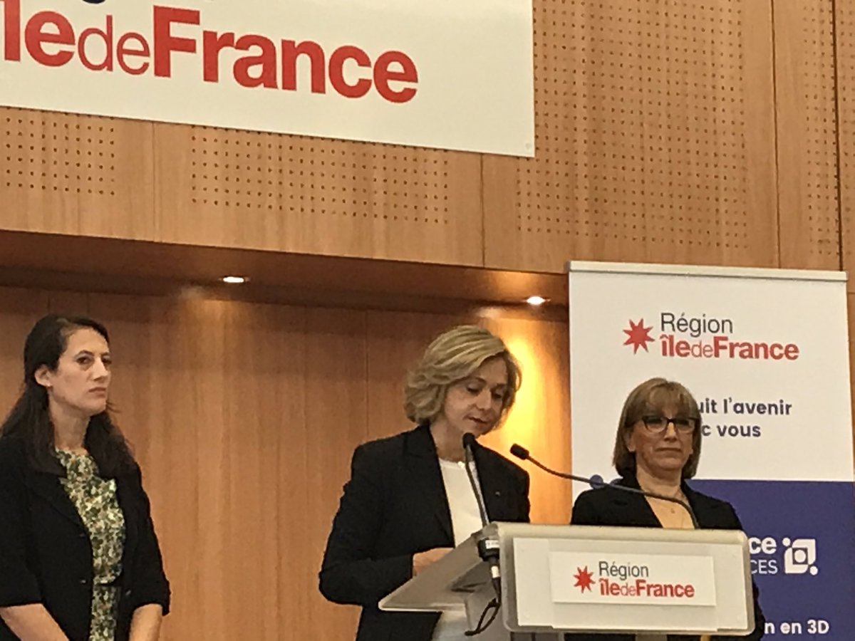 stquere's tweet photo. Lancement de #IDFSmartServices par @vpecresse car la donnée apporte de la valeur et de nouveaux services @iledefrance avec @ENGIEgroup @siradel https://t.co/wE49JgSK8a
