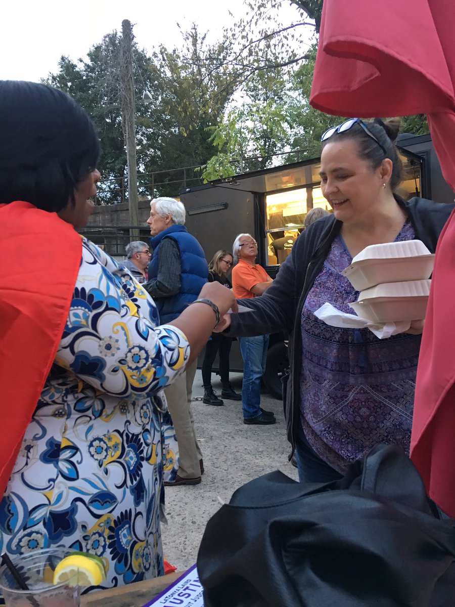 HonorableChoice's tweet photo. The atmosphere & weather were perfect last night for an evening of meeting & fellowshipping with #Austin4Judge allies. It was a constructive time sharing LaTonyaβs 3-D platform & discussing the issues that are important to the citizens of Pulaski & Perry County. @ardameocrats https://t.co/wmGD5agHHR