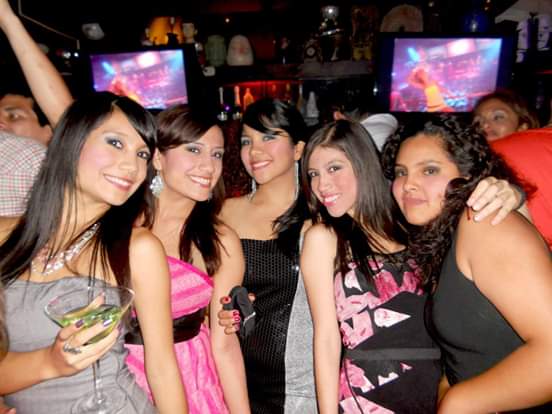AlessiaBianca2's tweet photo. La vida es una gran fiesta https://t.co/IHLiNPnBlT