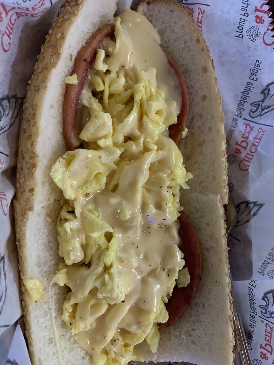 Benetti_asdaf's tweet photo. breakfast of #naspaaprofs #naspaa2019 https://t.co/AweKqWTI0Z
