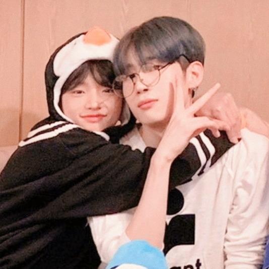 dongpyomrt's tweet photo. #NewProfilePic eh salagay sinundo ako ni papa tapos libreng ticket. u w u https://t.co/NwfHksLQBj