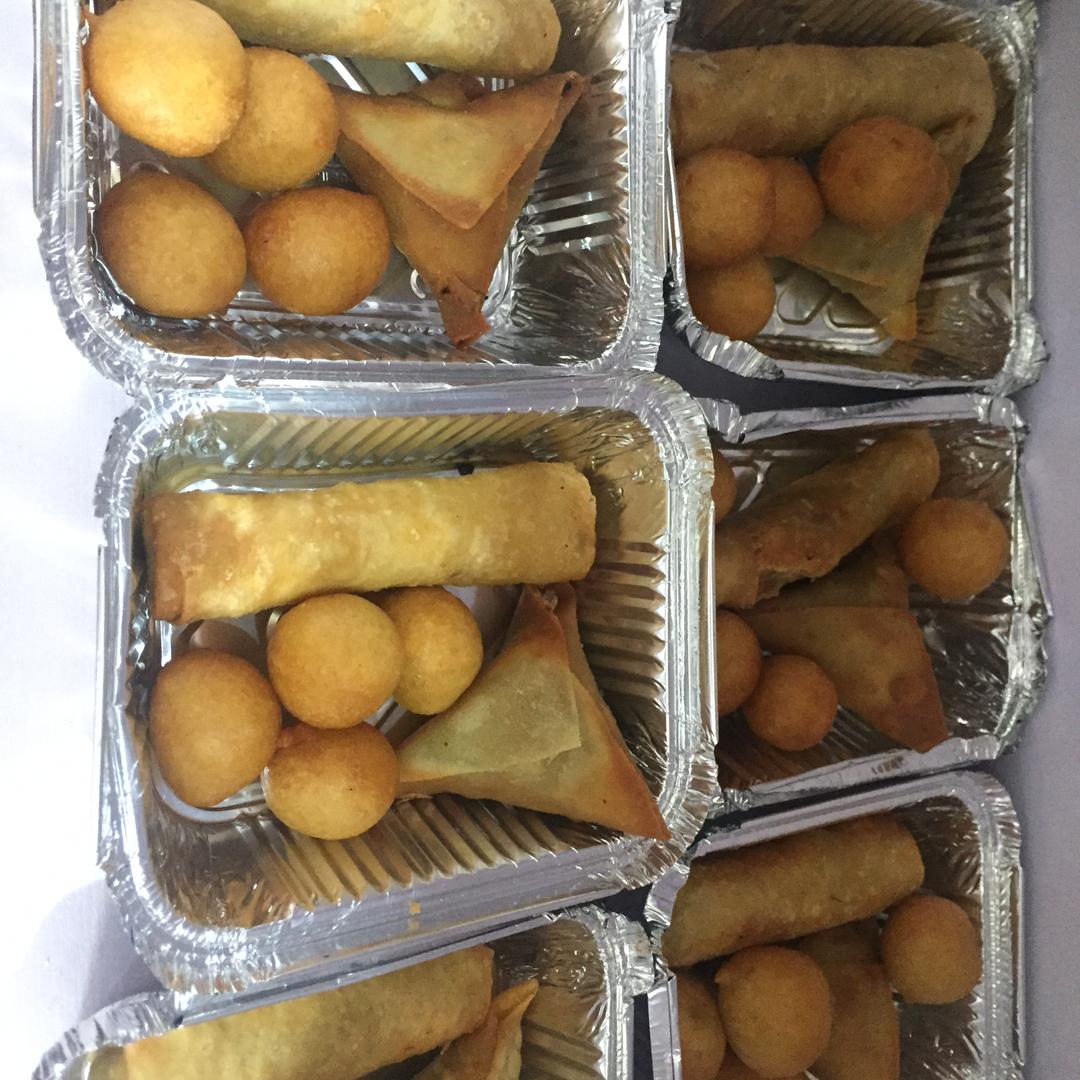 BakeryDripz's tweet photo. You need small chops?

Trust me to deliver them tasty

07063812560
# uyobaker
#Aishabuhari
#MercytheStrategicBrand
#distration2 https://t.co/mQOtC37eWU