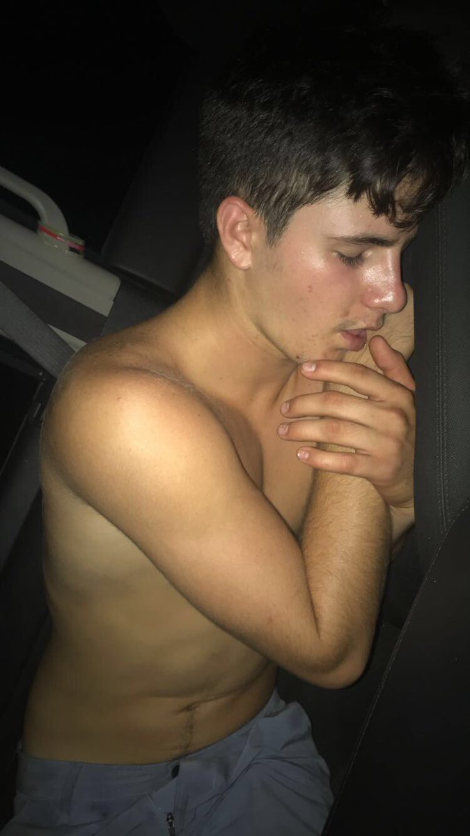 CameronBryce16's tweet photo. Screaming happy birthday to one of my brothers! Party like you did in some of these pictures https://t.co/Syd1PMgedY