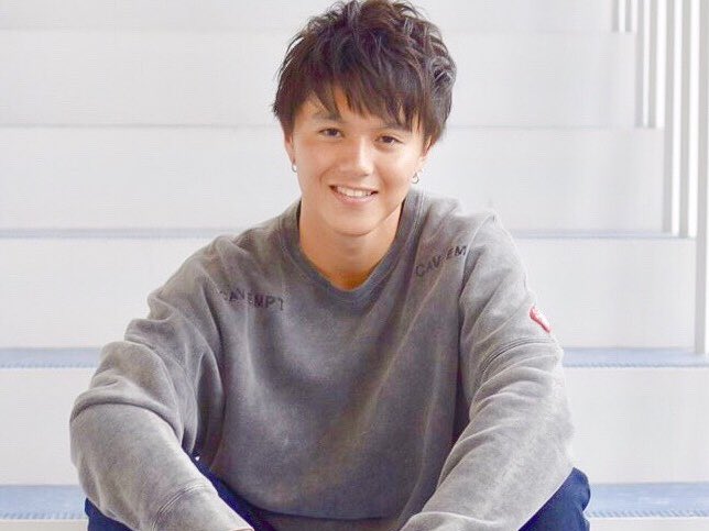44th_shirokane's tweet photo. 🎩白金祭ミスターコンテスト🎩

エントリーNo.3

薬学科3年 小池優聖(こいけ ゆうき)さん

名前の通り優しさの塊な優聖さん🐶
クシャッとした可愛い笑顔の持ち主である反面、ウィンドサーフィン部の主将という男らしい一面も🏄‍♂️
当日は優聖さんの笑顔に会場の皆さんイチコロになること間違いなしです🥰 https://t.co/gZXqoh87Ro