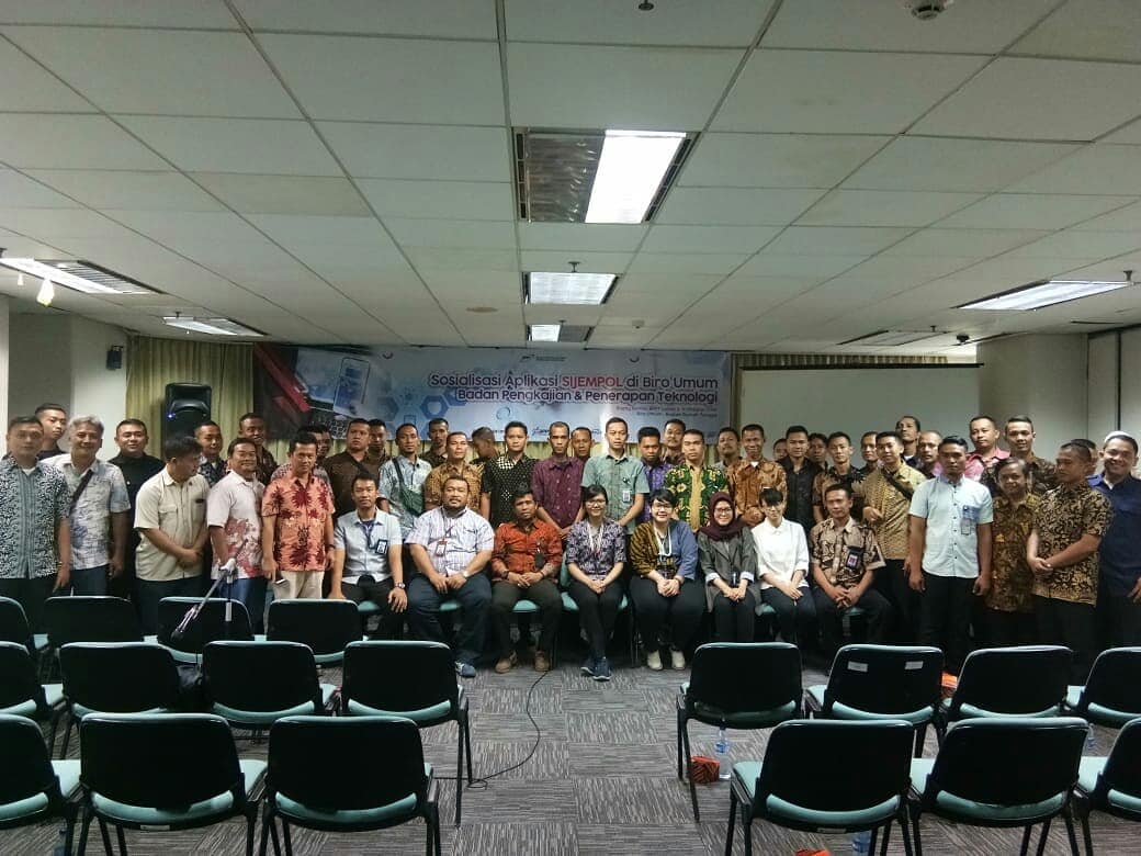BPPT_ROUM18's tweet image. Sosialisasi Aplikasi SIJEMPOL(Sistem Informasi Jaringan Elektronik Manajemen Poliklinik) di Biro Umum, Badan Pengkajian dan Penerapan Teknologi. 
Jum&apos;at, 11 Oktober 2019
#BPPTSolidSmartSpeed #bppt #bppt_ri #indonesia #indonesiajaya #Jakarta #badanpengkajiandanpenerapanteknologi