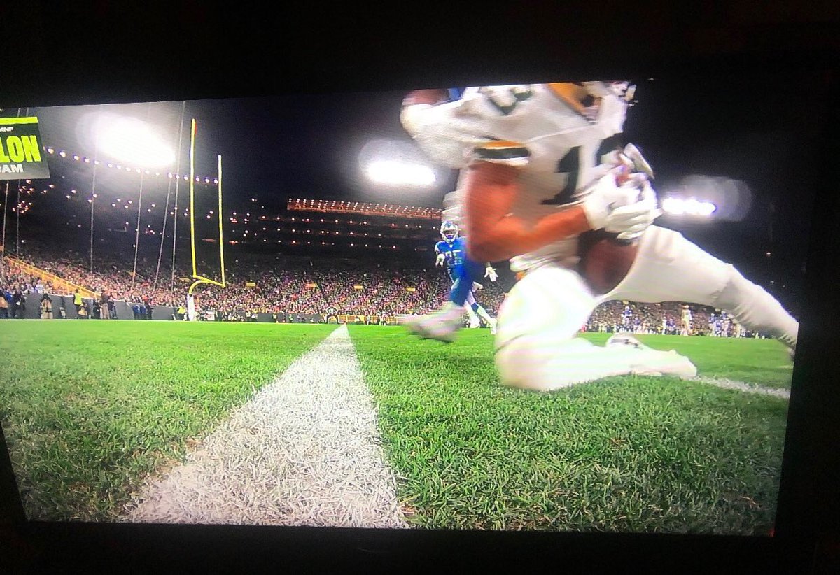 bizmike's tweet image. Hahaha the @packers new defense scheme is legit! 3-4-6! They found a loophole while 12 men on field is a penalty 13 is ok. @maxkellerman @Lions @NFL #fail oh and it wasn’t a TD #NFLisRigged #nocall