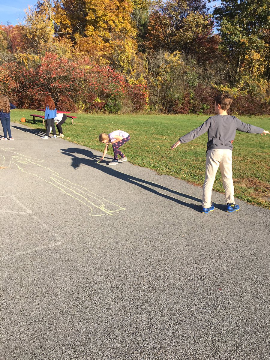 5Wglencliff's tweet photo. Learning by discovery in science today! “How and why do your shadows change?” We traced our shadows at 8:30am and will check them at different points throughout the day. @GlencliffEagles https://t.co/QCoetdIR9D