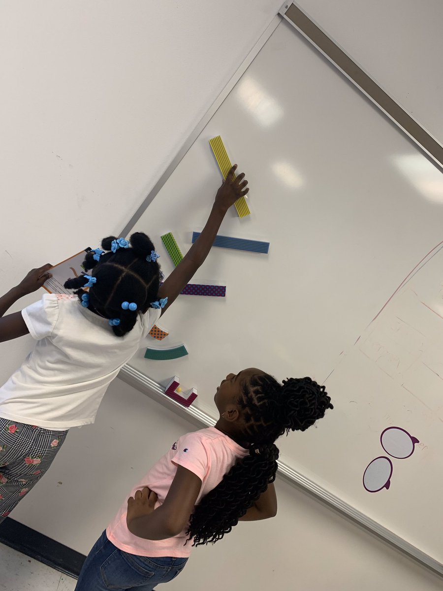 CRL_Principal's tweet photo. Our First Graders had so much fun determining how speed was impacted by marble movement (straight, diagonal, zigzag) and force used! 🔬 #JSArocks #lovepolkschools #futurescientists @JSAPrincipal @SamanthaDean_70 @PolkSchoolsNews @PolkScience https://t.co/COtkcNlcSt