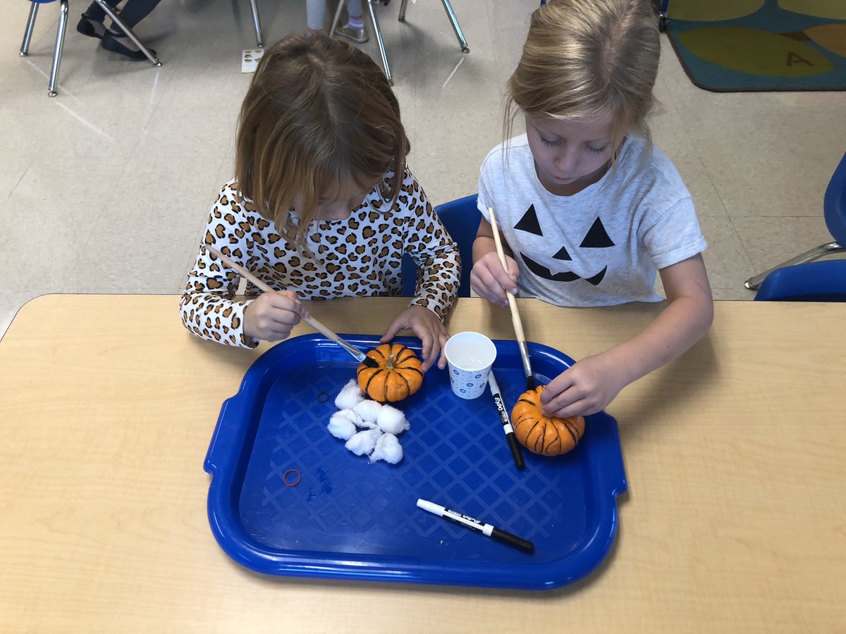 DunlapsKnights's tweet photo. It’s great to be a pumpkin in preschool ! Pumpkin shape geo boards , pumpkin one to one correspondence , pumpkin eye hand coordination work, and pumpkin ten frame game!🎃 https://t.co/a8V93tjfqR