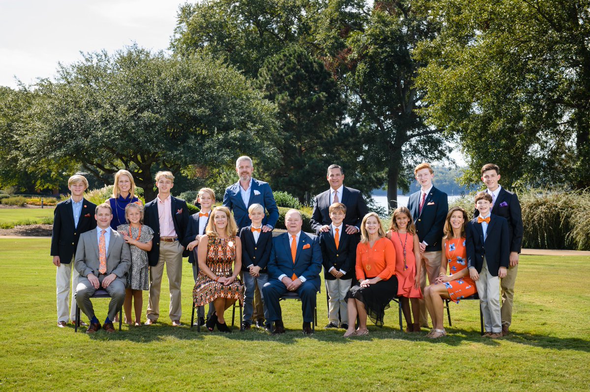 Jim_Clements1's tweet photo. Thank  you to Trustee Bill Hendrix and his family for their $2.5M gift to support global engagement at #Clemson. Their gift is a beautiful way to honor the memory of Pamela Maddex Hendrix, who was a beloved member of their family and the #ClemsonFamily https://t.co/8mqCepxJVW https://t.co/SuNm2RQGLb