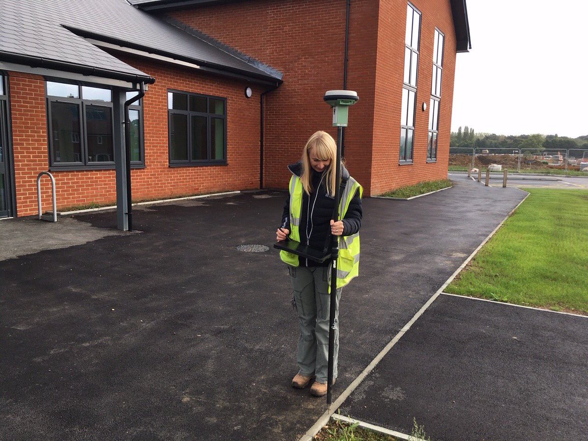 I_am_LisaAllen's tweet image. Brilliant day out with an @OrdnanceSurvey surveyor. Got to see the detailed work that goes into making our data and maps so detailed and trusted! Proud to contribute to #MasterMap