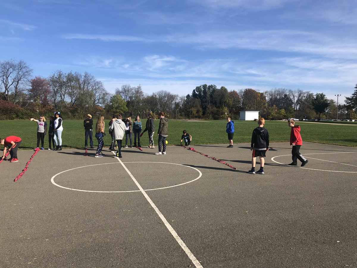 SPrivetts's tweet photo. Today team challenge! #isinnovators https://t.co/XakFd0anZj