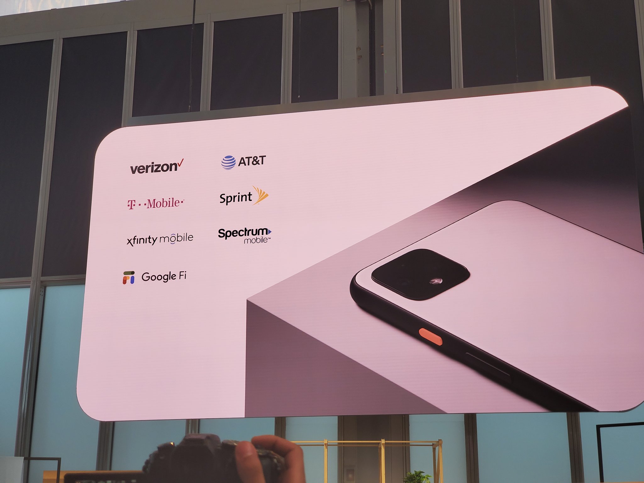 EG7Vn5UXYAAkRWA?format=jpg&name=4096x409