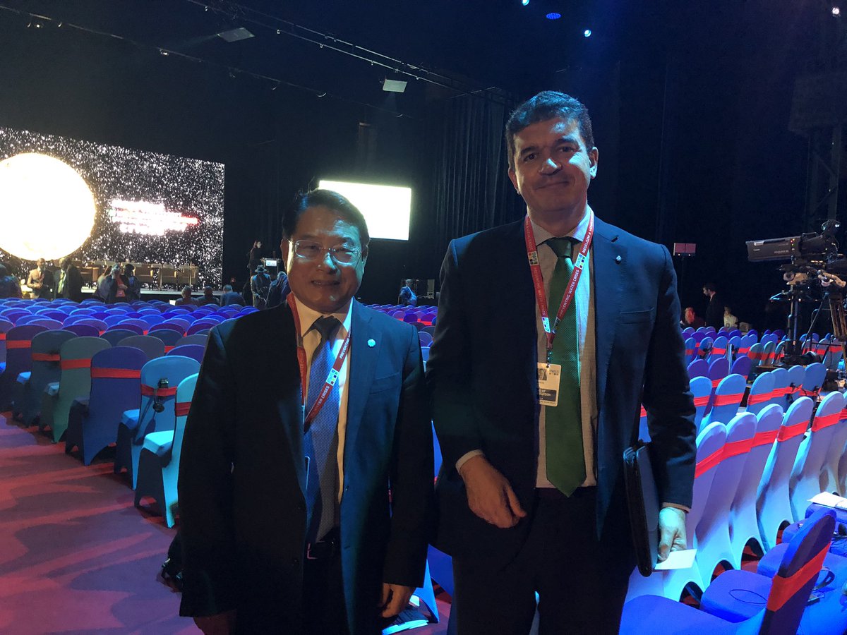 <a href="/UNIDO/">UNIDO</a> is a United Nations agency already fruitfully working with <a href="/UfMSecretariat/">Union for the Mediterranean</a>. I met today its Director General Li Yong #Budapestwatersummit