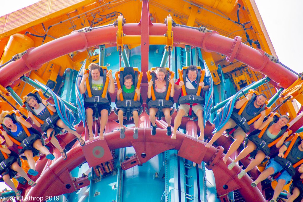 Falcon’s Fury Faces are entertaining and that is a fact @BuschGardens #AmazingLooksLike #RideWithACE #DropTower #BuschGardensTampa #FalconsFury