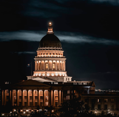 UTStateCapitol's tweet photo. Can’t make it to the Capitol during the day? Guided tours are available Wednesday evenings by request for groups of 10 or more. Book a tour today! #utah #utahstatecapitol #utcapitol #slc #tours #docent #volunteer #slcvolunteer #tidbittuesday https://t.co/TDUNEo4dkO