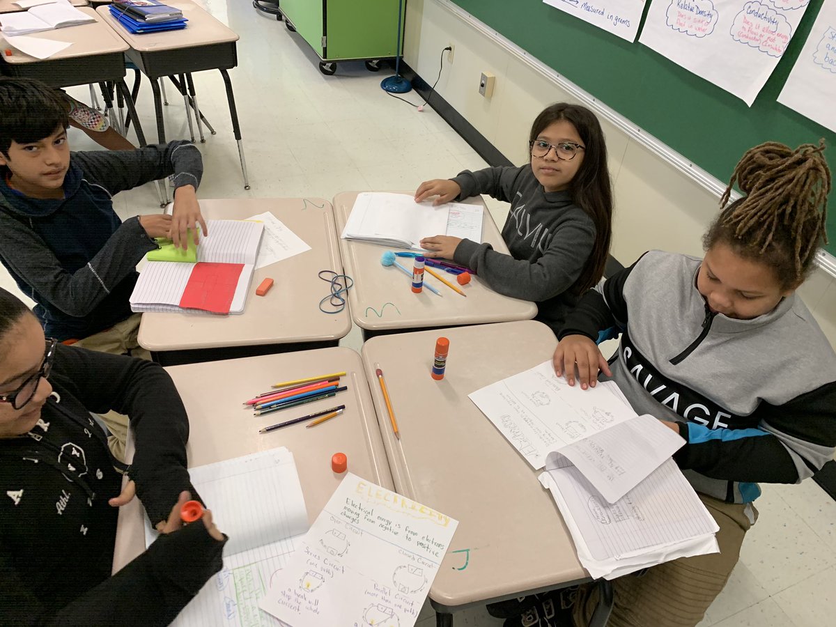 playcirvin's tweet image. Students @SchochlerStars in @KariOllis class gluing an #anchorchart into their #interactivenotebook!  We love #INBs!!! @ChannelviewISD @CvisdT #inourhands #sciencerovks