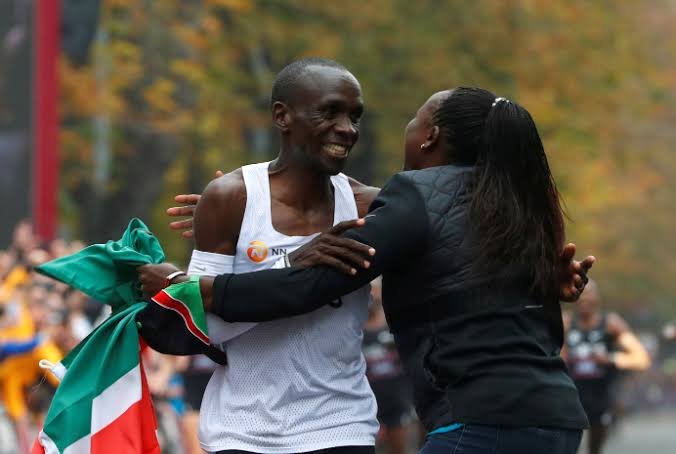 Spontaneousray's tweet photo. Let's talk realationships. What have been the best pick up lines you have heard?What have been experiences and why? 

Eliud couldnt possibly have it any other way, how about you? #GainingGripExperience https://t.co/kIQubBNuPv