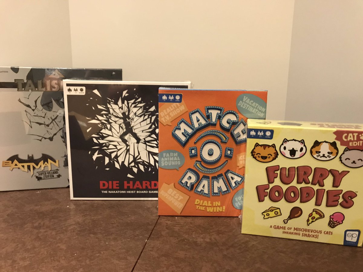 #whatcameinthemail #meeplemonday #whatsinthebox 

USAopoly fall collection!! Who’s ready to learn some new games? #usaopoly #theop #batman #talisman #diehard #matchorama #furryfoodies