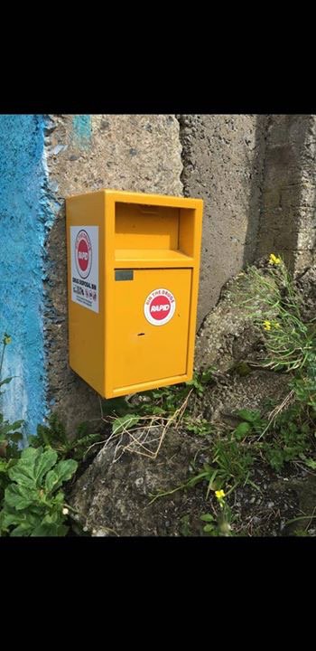 NIDACTS's tweet photo. Southern Connections alongside Newry, Mourne and Down PSNI emptied the Newry RAPID bin located at North Street car park. Over 1000 items of prescription medication was safely disposed of.
#SDACT #NM&DPSNI #NM&DPCSP #PHA #PUBLICHEALTHAGENCYNI #RAPID https://t.co/dqSd6KxRN6