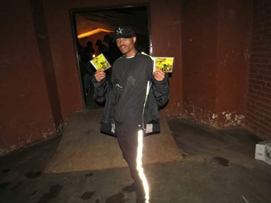 20SickBeats1's tweet image. Cd available for R100 only #Quality
@kesci_Gunz
#TheRemedyProject
079 11 90 100