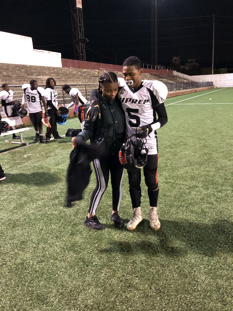 youadoretink's tweet image. Watch out for him he next up 😈🤟🏽 #issaworld💔🤟🏽 #SeniorYear #UprepFootball