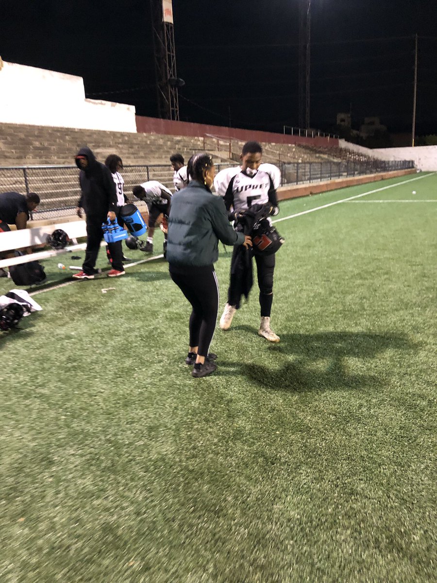 youadoretink's tweet image. Watch out for him he next up 😈🤟🏽 #issaworld💔🤟🏽 #SeniorYear #UprepFootball