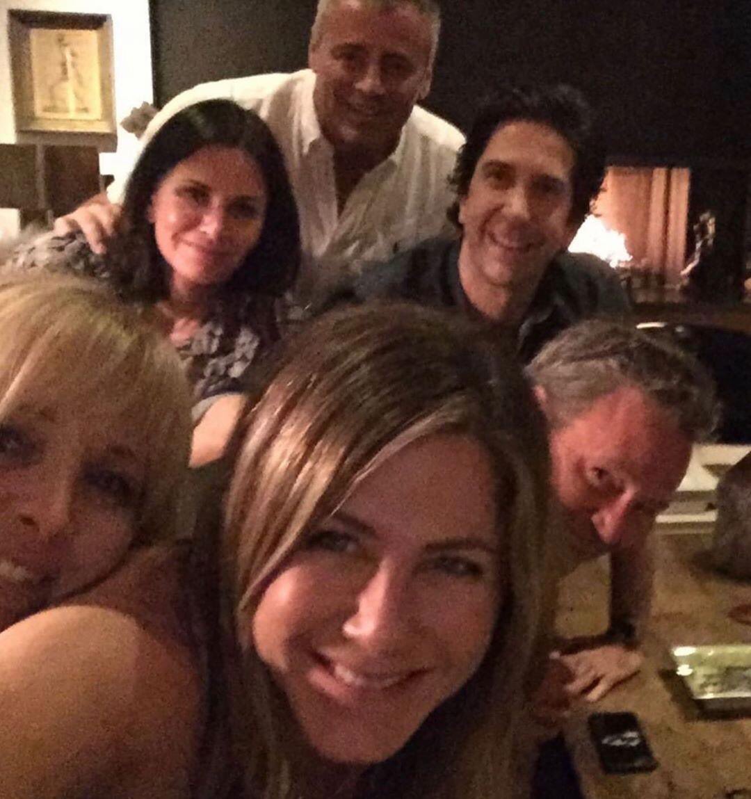 Friendssayings's tweet photo. Forever. https://t.co/usVHDlZ869