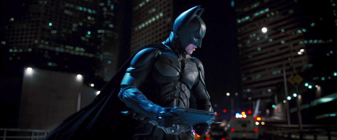 newonnetflix's tweet photo. The Dark Knight Rises (2012) #ChristianBale, #MichaelCaine, #AnneHathaway on Netflix in 30 countries | Billionaire Bruce Wayne must once again don the cape of his alter ego Batman when Gotham is threatened by new foes such as Catwoman and Bane #netflix https://t.co/T0vt6T98l6 https://t.co/rc4duprzNG