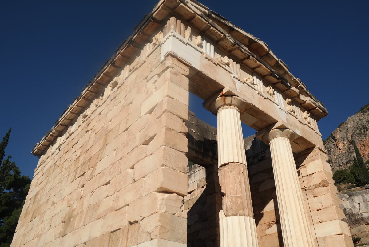 Benniesclassics's tweet photo. Coming to the end of an amazing Classics trip to Greece! @stbenedicts @HelleneTravel https://t.co/Mw8J6vnNzy
