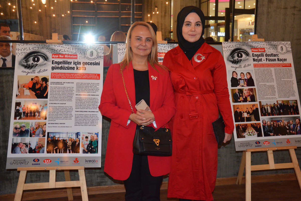 HanifiOzdemir27's tweet photo. Körleri  Eğitim ve Kalkındırma Derneği Gaziantep Şübesinin  Düzenlediği "Engelli Dostları ve Engelleri Aşanlar" fotoğraf Sergisi Açılışındayız. 
@RTErdogan 
@FatmaSahin https://t.co/4Q4S8QZMjR