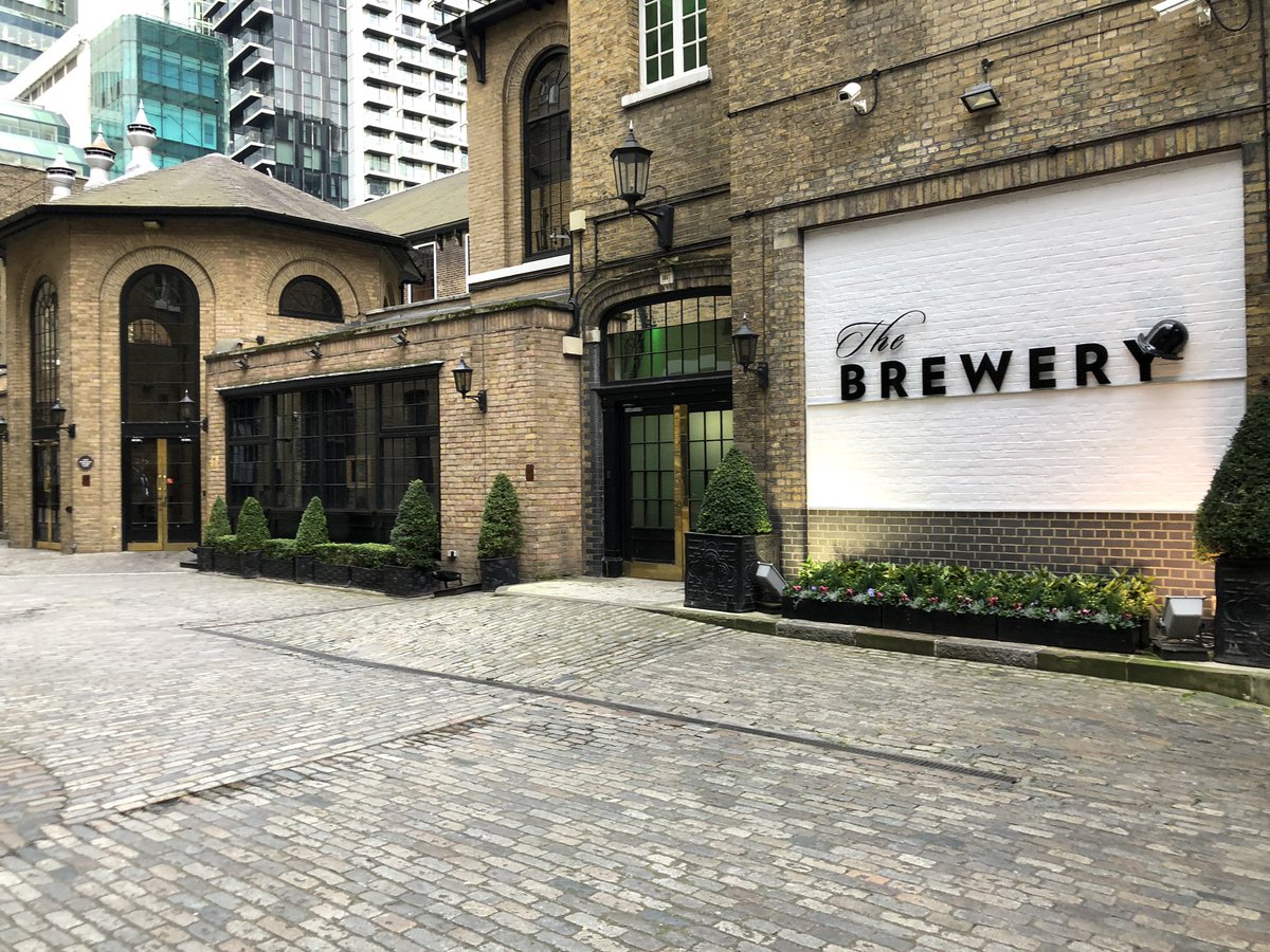 We are here and getting ready for tonight #TIARA2019 #tiaras