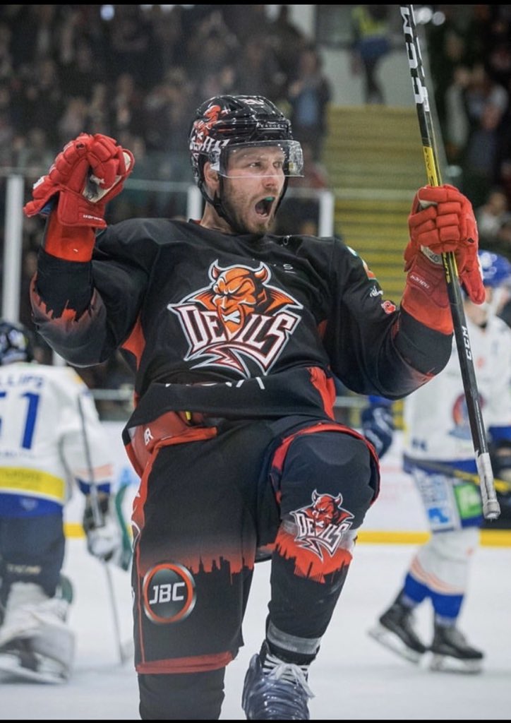 JBCNutrition's tweet photo. Good luck @BelfastGiants  &amp; @cardiffdevils in their #chl games tonight💪🏼 #chl #teamjbc #wearegiants #letsgodevils https://t.co/0V9Ms3Hrd6