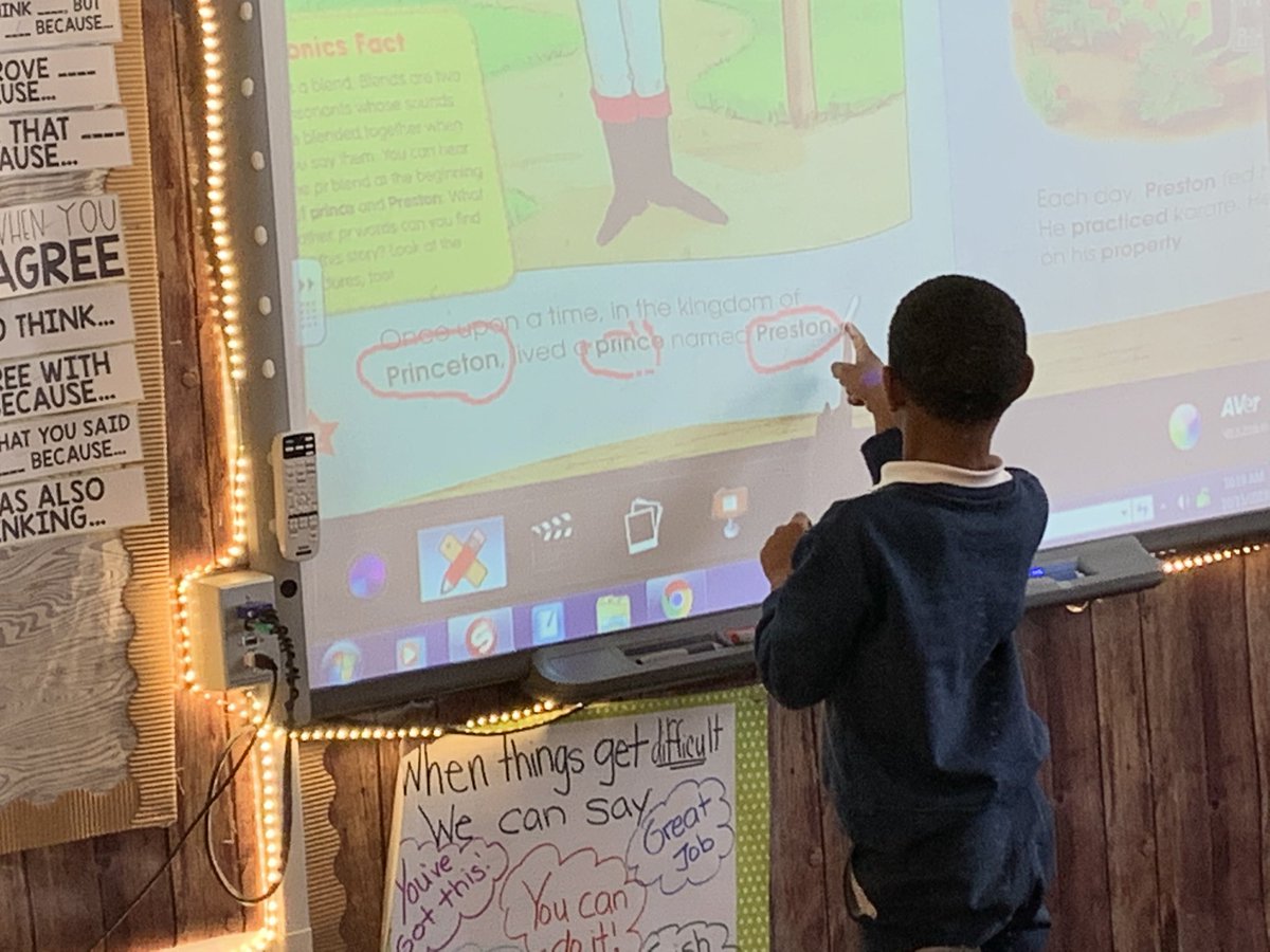 Grade two students in Ms. Freeman’s class are seen here exhibiting the the -R blend skills they are developing. Students circled the words starting with the Pr- blend that they see in the story “The Princess and the Pretzel.” @HeywoodSTEM @ops_district #Heywood #GoodToGreat