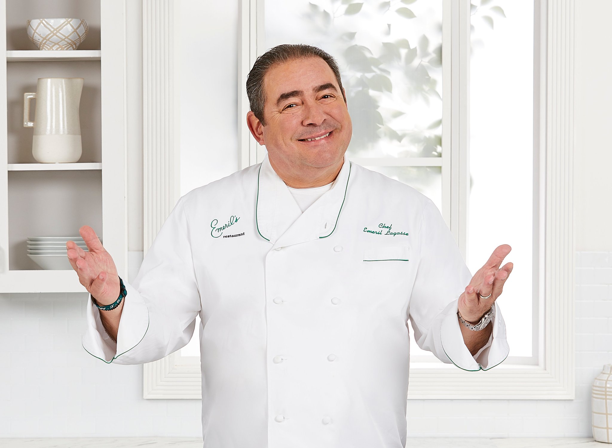 We want to wish our favorite Chef Emeril Lagasse a very Happy Birthday today!  
