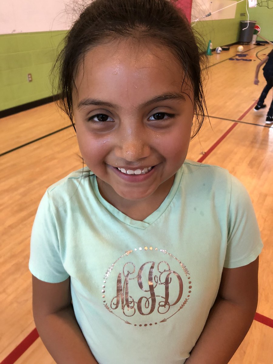 LifeofHeather2's tweet photo. Our stallion hard at work, keep it up! #FitnessCardMania @klmeeker @CSpecialsteam @ComalPhysED @JanelleMHardin @rphife #stallionready @ClearElementary https://t.co/YJ8SisdV0D