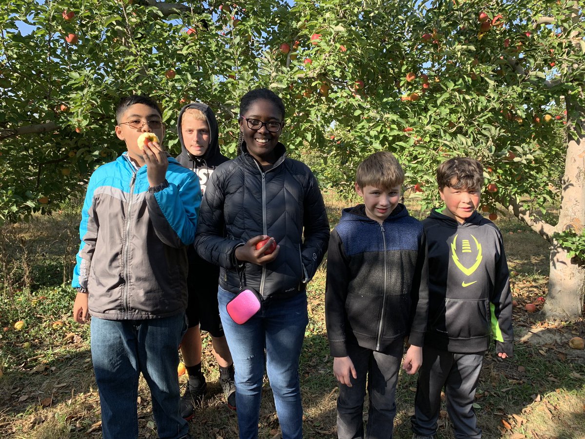 TurnersLearners's tweet photo. We had so much fun picking apples at Branstool Orchards—we are going to make apple crisp tomorrow in independent living! A perfect morning with the coolest cats around! https://t.co/CqmuqOMNj9