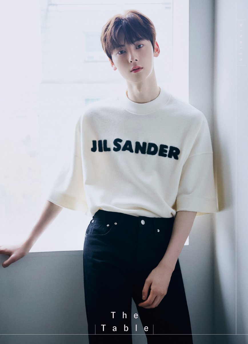 Supremepleasure's tweet photo. (보정ver.) 'The Table' OFFICIAL PHOTO Forenoon Ver.
- 반바지 입은 다리에 글씨 없앴습니다ㅎㅎ 
- 약간의 보정. https://t.co/oVyRBGiH4f