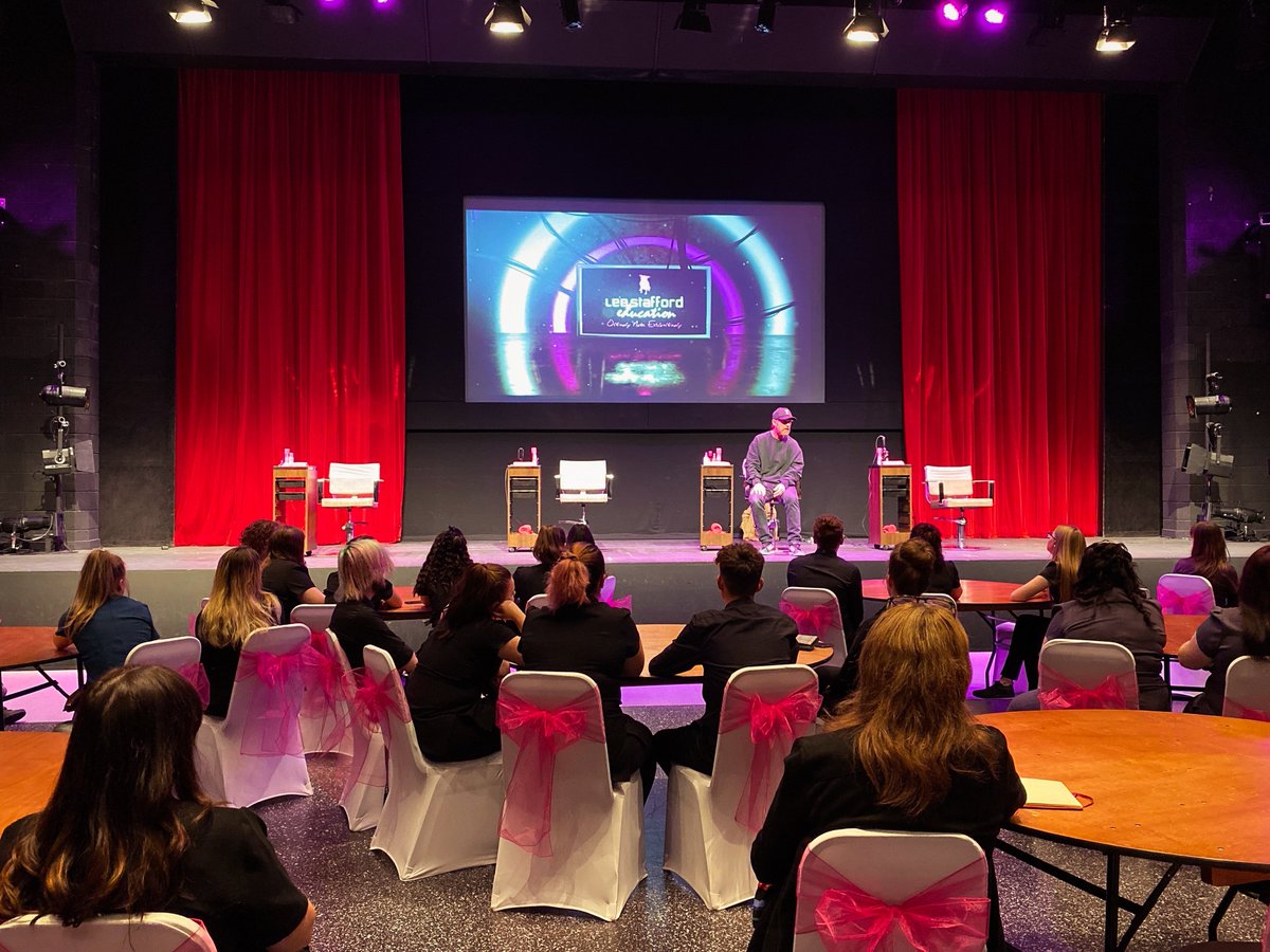 NPTCGroup's tweet photo. We are thrilled to welcome @leestaffordhair to #NewtownCollege for a masterclass with our @NPTC_HAT students, ahead of the exclusive launch of his brand new @LeeStaffordLSE Academy ✂️

#OrdinaryMadeExtraordinary
#YourCollegeYourChoice https://t.co/aJggrw2tMd