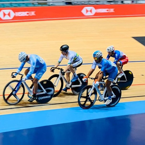 JamieAndersonBE's tweet photo. Fantastic to be flying the flag for Australia at UCI World Masters Track Championships in Manchester. Flying around a 250m wooden velodrome at over 50kmh against the world's best is an experience of a lifetime.  #LifeWorking https://t.co/uWGvYByOrb
