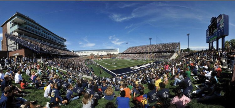 _KhalilAnderson's tweet photo. Blessed and honored to receive my 2nd offer from the University of Akron #ZIPS @CoachWh1p @SeanLevyUA @RecruitGeorgia @ChadSimmons_ @CoachRSCuller @elitefootballac @RICSFootball https://t.co/7EoHZZ11DI