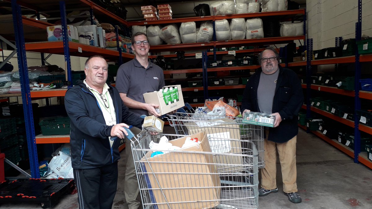 GMIConstruction's tweet image. The site team at @aflex_hoseltd are supporting @Welcome_hudds 
A huge thanks to all who contributed and a special mention  go to @howardcivileng and @alliedglazing who both made significant contributions 
gmiconstructiongroup.co.uk/2019/10/15/cha…
#loveconstruction #supportinglocalcommunities