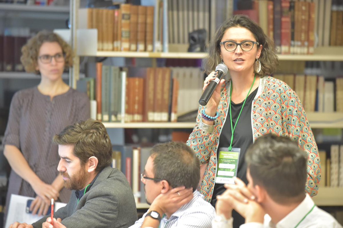 CentroOds's tweet photo. @UNAM_MX La directora del @CesedUniandes y miembro fundadora del #CODS, @MajaVelez , inauguró la jornada con su introducción a la Primera Conferencia #REDESDAL, haciendo un repaso por la agenda y la urgencia de investigar a profundidad los mercados ilícitos y sus efectos en la región https://t.co/j7vjAA6Fxp