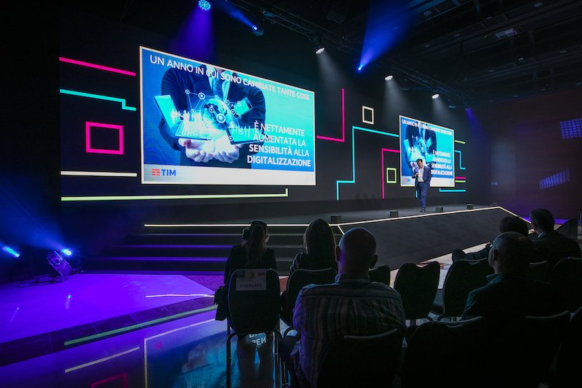 qualitytravelit's tweet image. Rossoevolution firma le due convention di TIM a Praga

=&amp;gt; qualitytravel.it/rossoevolution…
@RossoEvolution