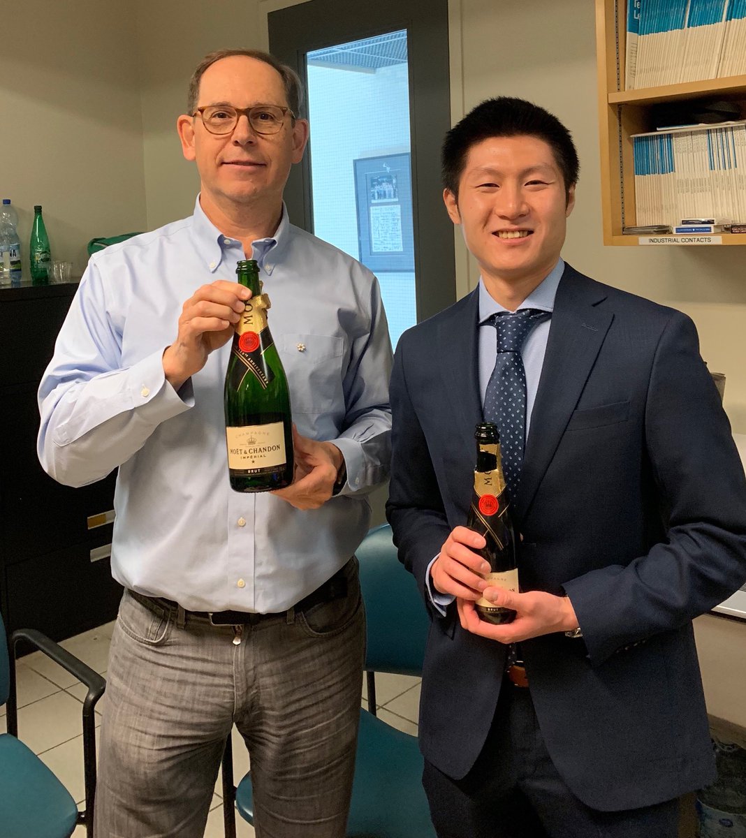 MarkLautens's tweet photo. Latest doctoral graduate. Meet Dr Andy Yen.
.@LVMH @MoetUSA seemed a suitable reward for a well earned degree. Thanks to @john_montg from @UMich for participating as external examiner. https://t.co/PvPzHppyew